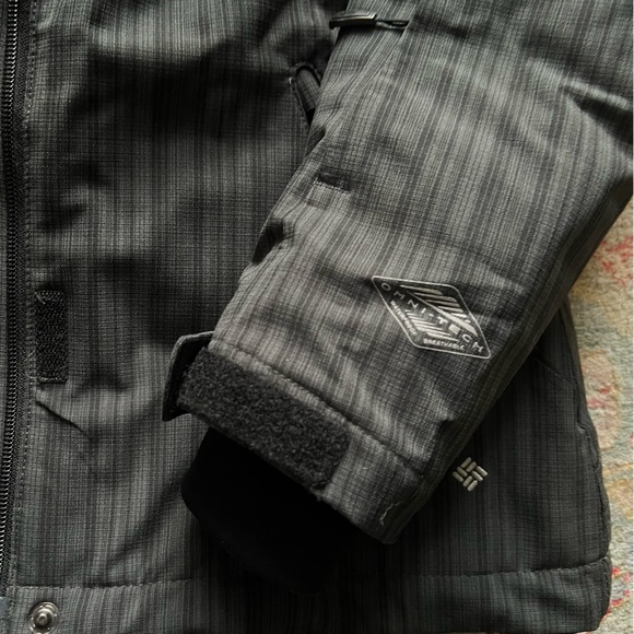 XS Columbia Ski Coat with Omni-Heat - Picture 5 of 6